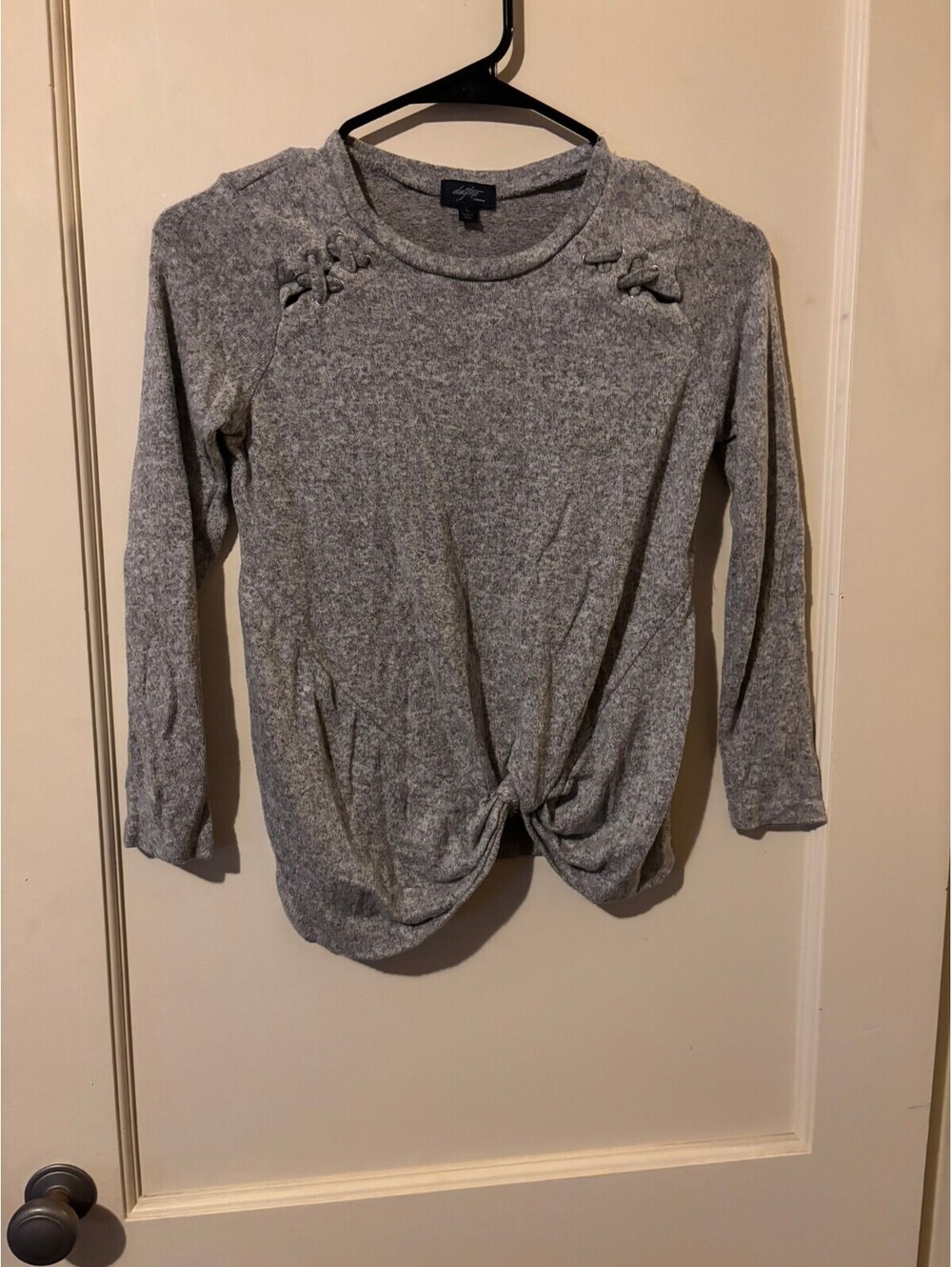 Daytrip Gray twist front knit top Large